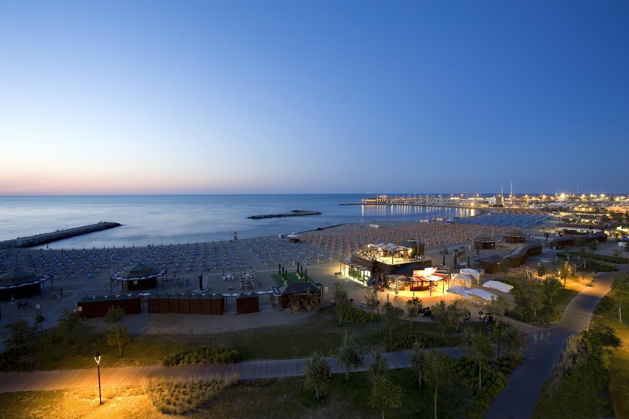 Residence Il Capodoglio Rimini Eksteriør bilde