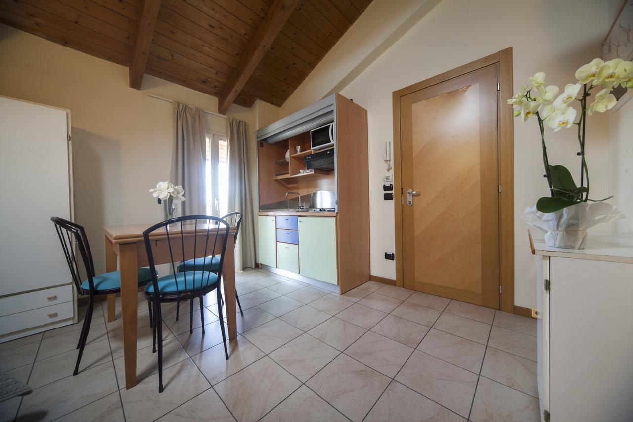 Residence Il Capodoglio Rimini Eksteriør bilde
