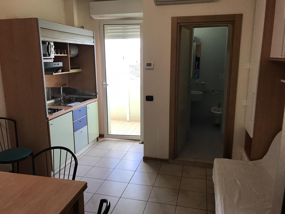 Residence Il Capodoglio Rimini Eksteriør bilde