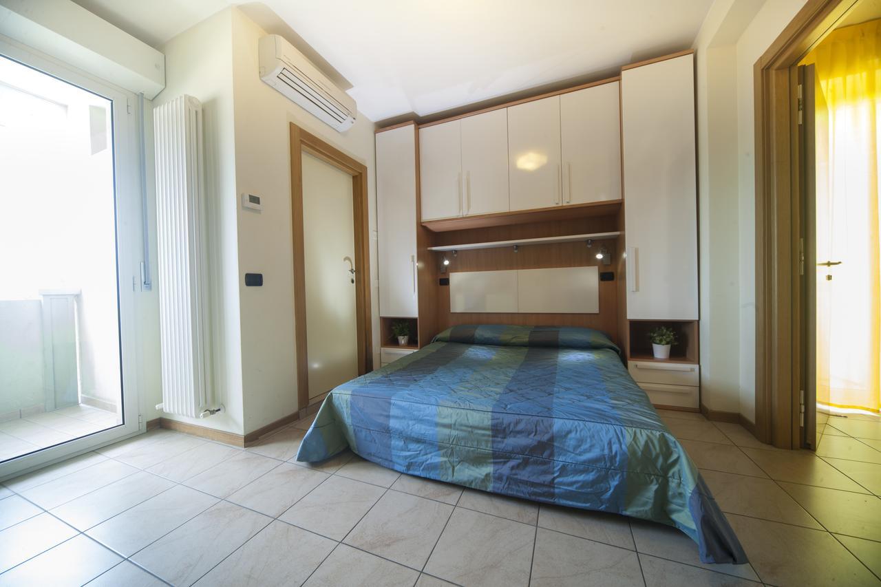 Residence Il Capodoglio Rimini Eksteriør bilde